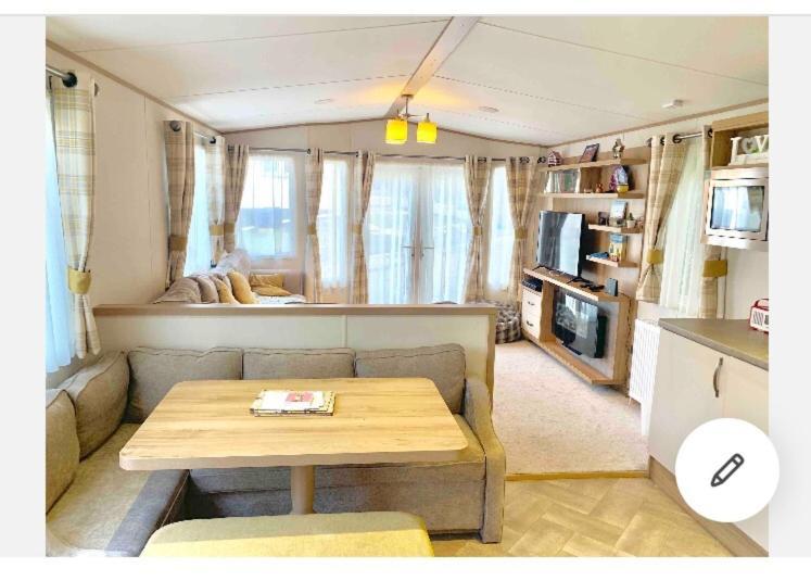 Hastings Holiday Home At Fairlight Lodge Beauport Holiday Park St Leonards-on-Sea Exteriör bild